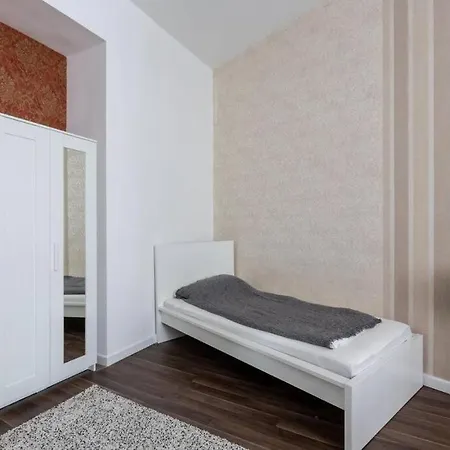 Apartment Chic, Captivating Space