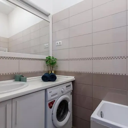 Chic, Captivating Space *