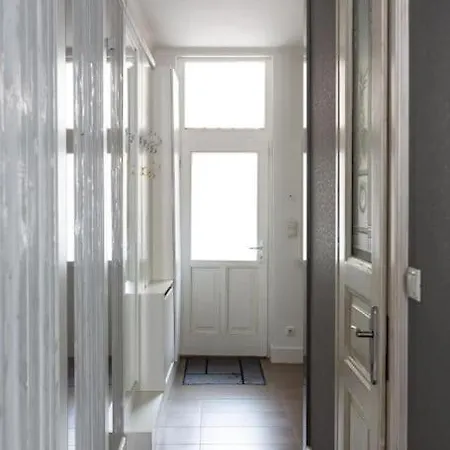 Apartment Chic, Captivating Space *